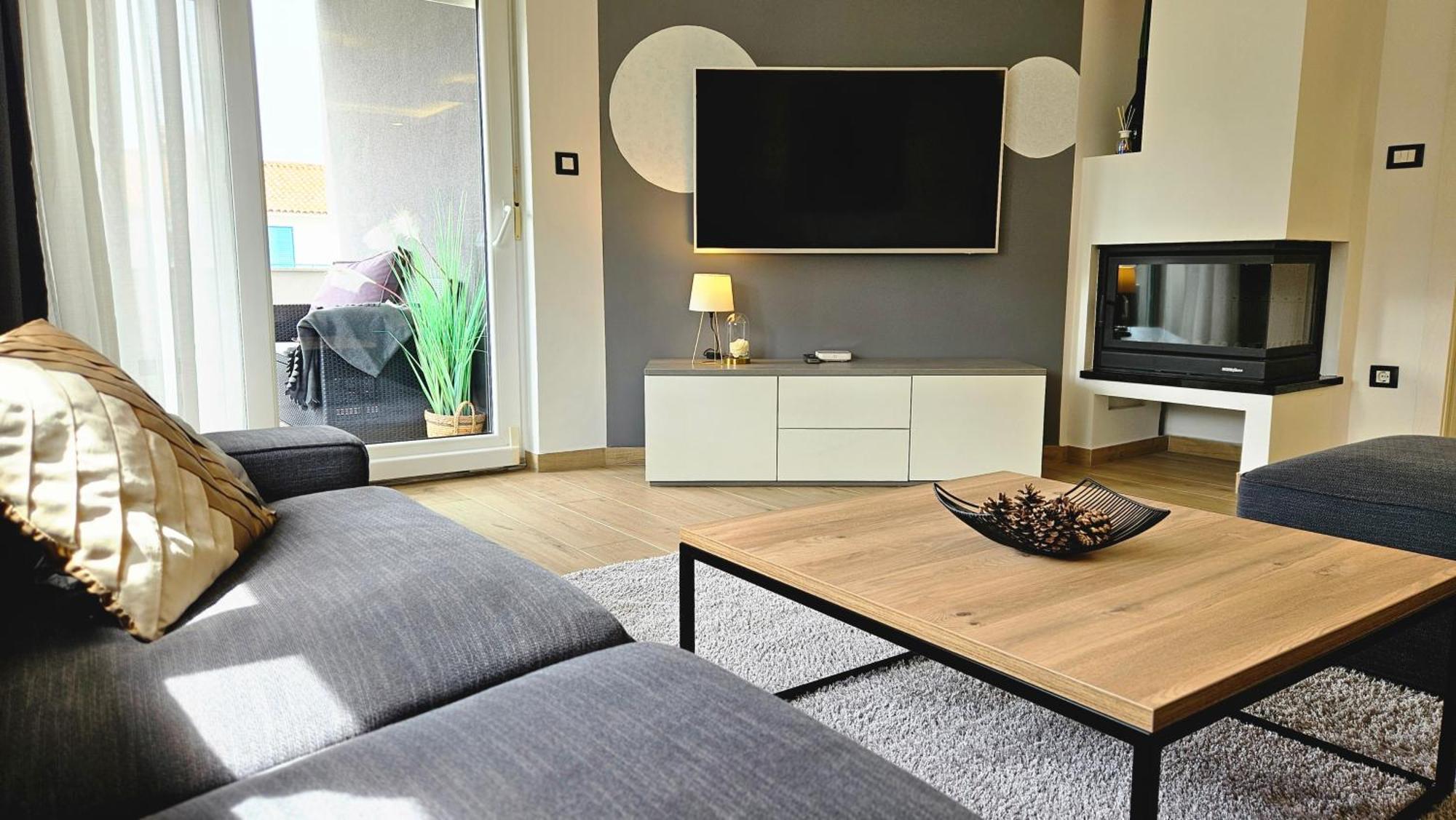 Eximius Apartment Pula Buitenkant foto
